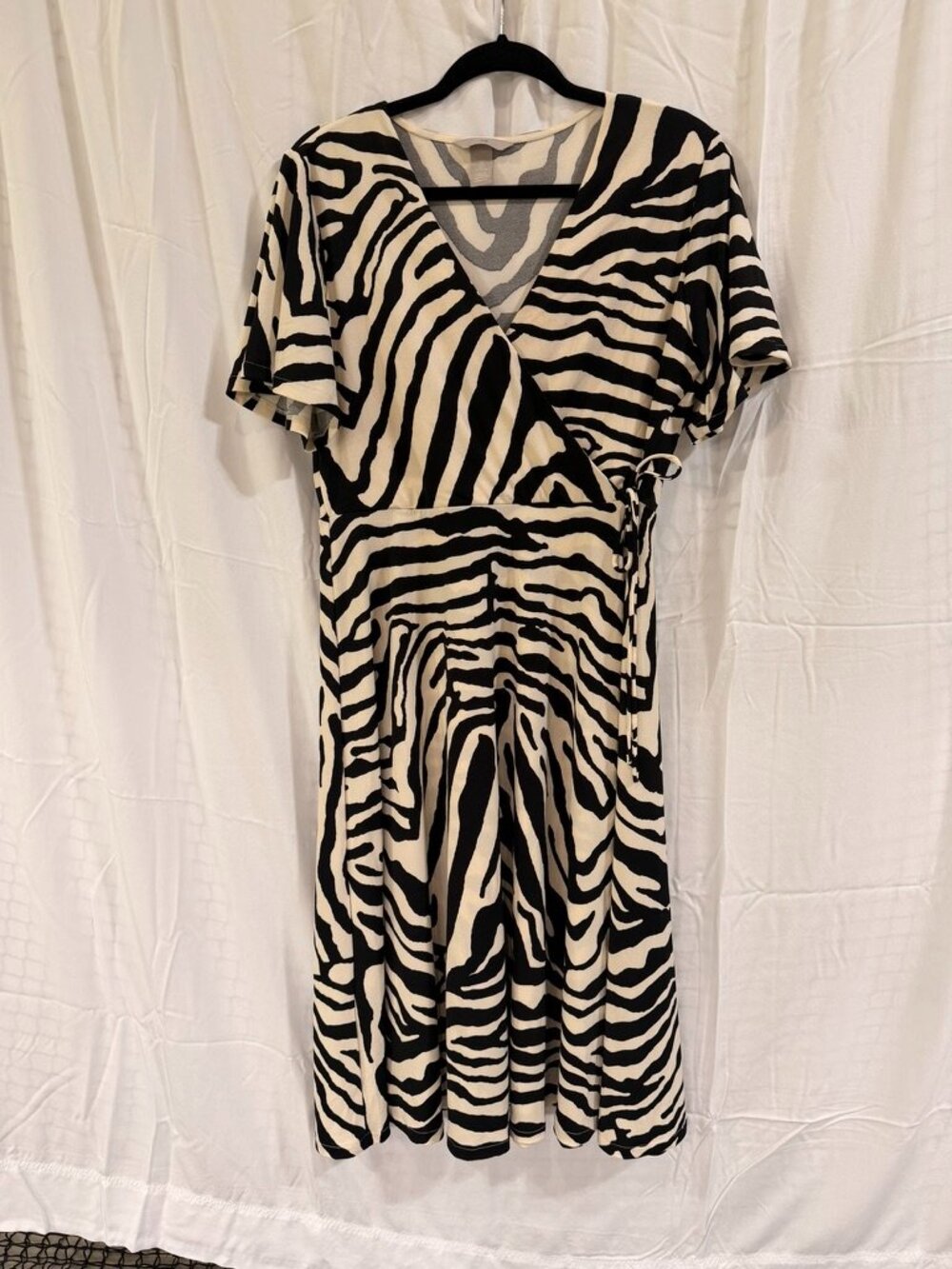 H&M Midi Zebra Dress | White and Black | Size L | Good